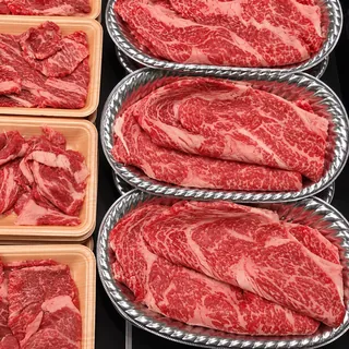 薄切り牛肉の盛り合わせ
